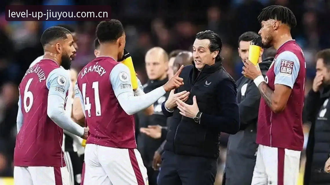 埃梅里第5冠vs弗赖堡首决战：两套命运的交叉口，谁才是欧联杯真正的主宰？